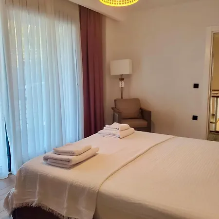 Ada Boheme Vilă *